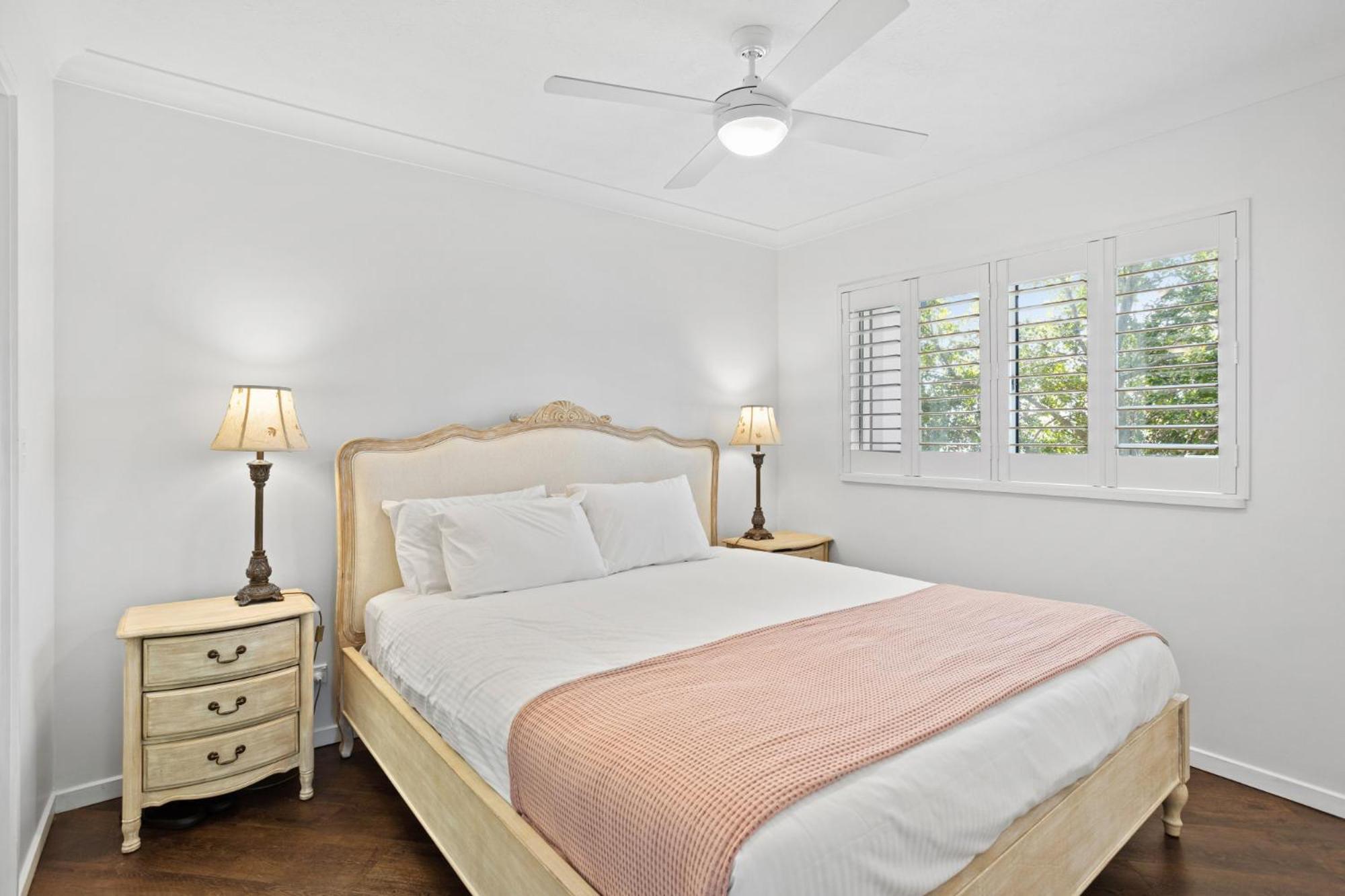 Coastal 1-bed With Pool & Tennis Court *