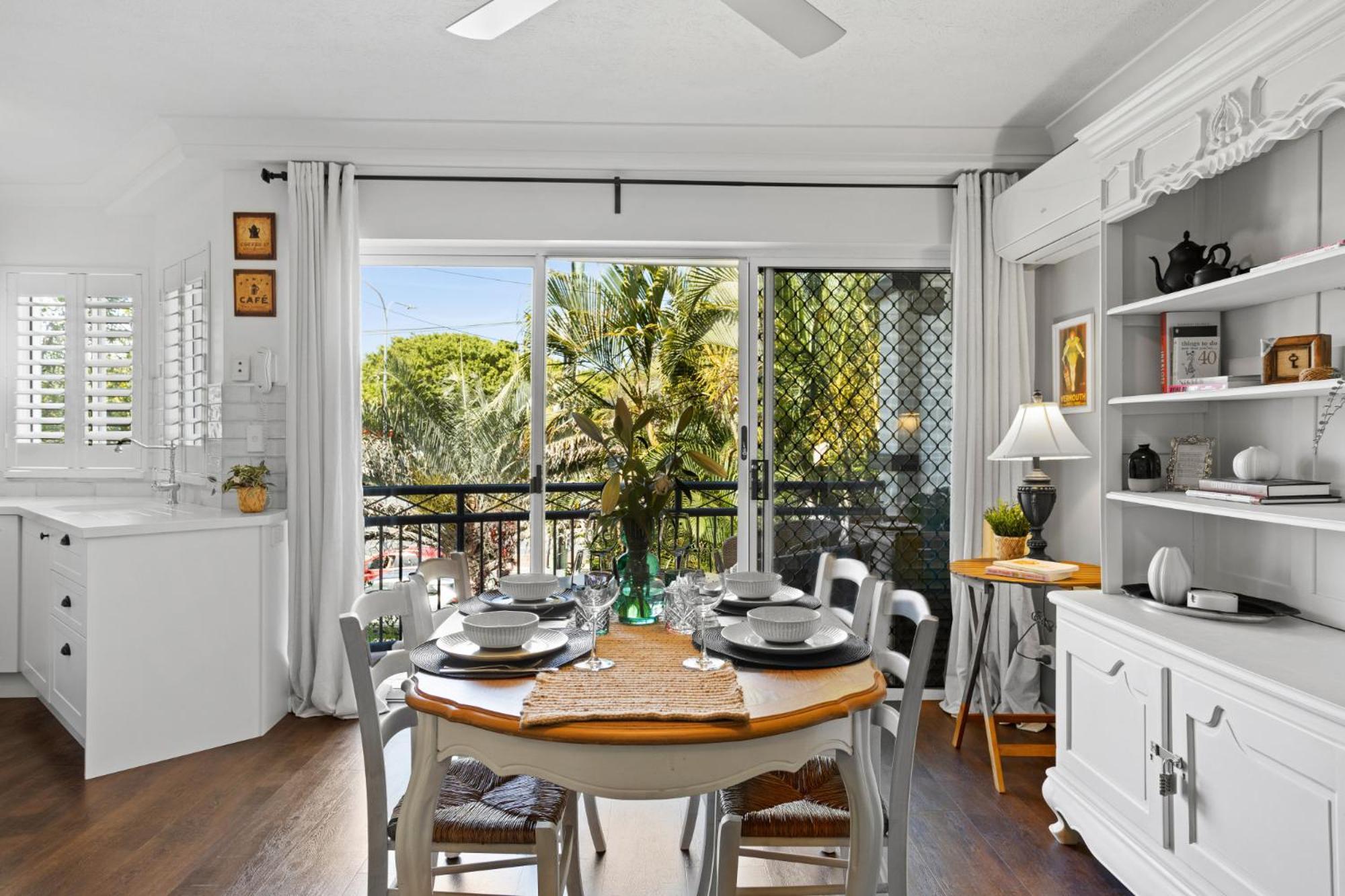 Apartment Coastal 1-bed With Pool & Tennis Court