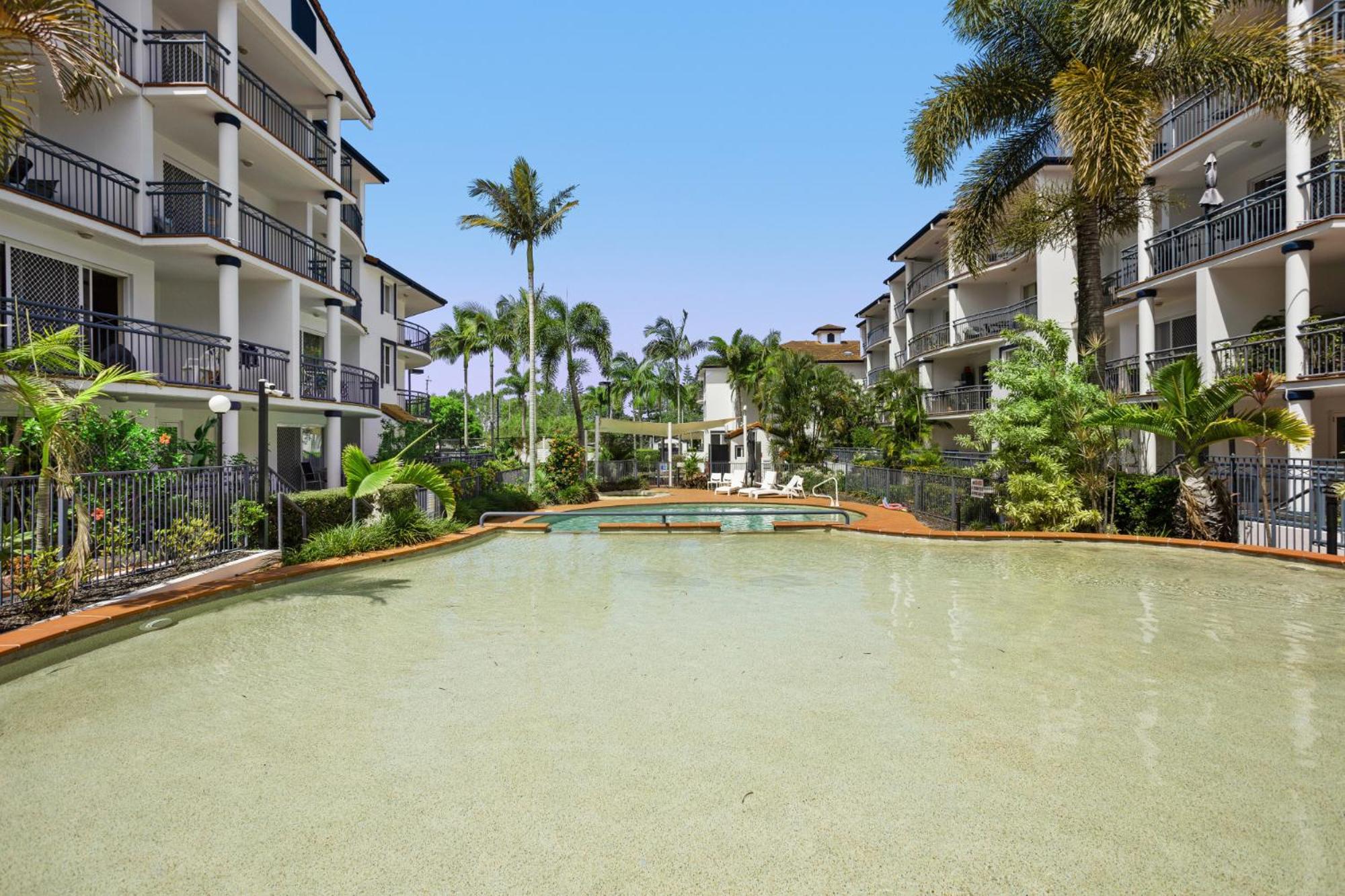 Coastal 1-bed With Pool & Tennis Court
